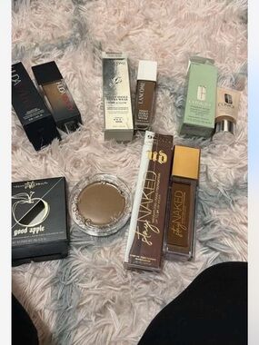 Urban Decay Stay Naked Liquid Foundation - Deep Tan/Brown